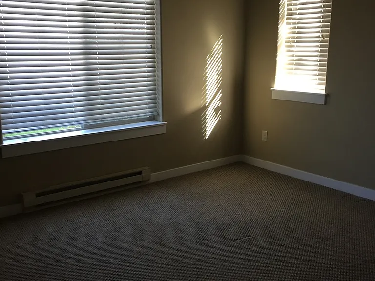 711-717 Mattson Ln — Photo 11