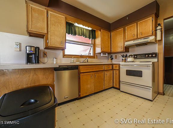 5th image of 1524 Southlawn Dr SW