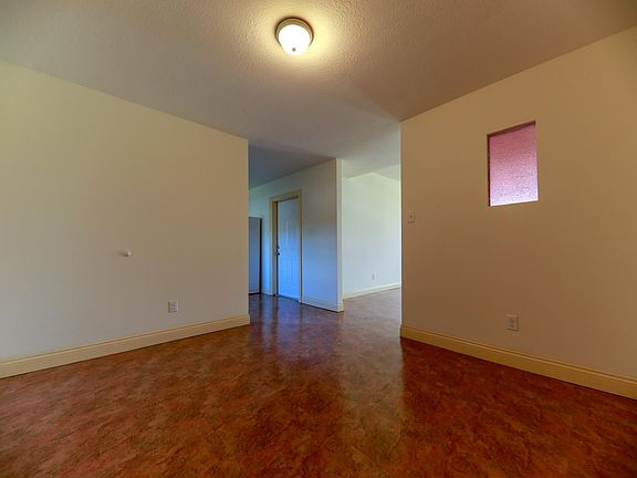 3rd image of 5058 Coopershill Dr
