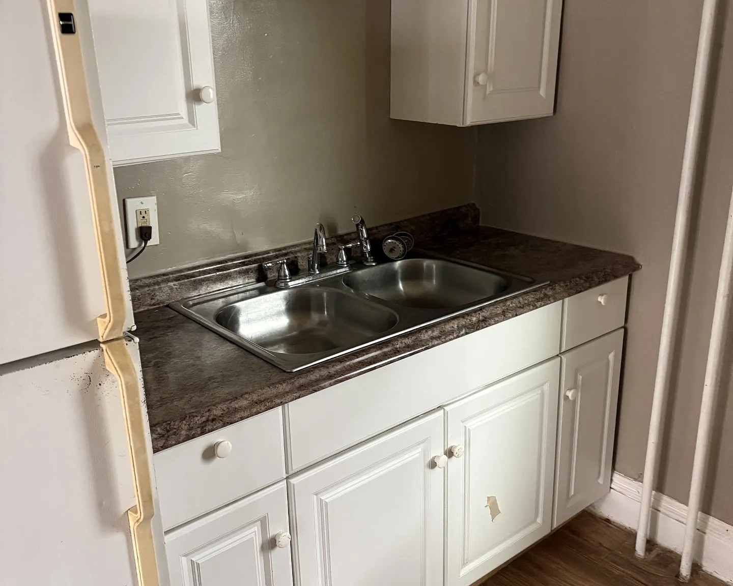 2 bed, 700 sqft, $1,400 — Photo 1