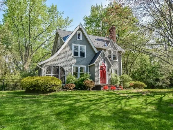 6747 Fulton Dr NW, Canton, OH 44718