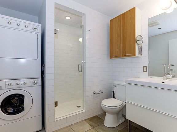 2nd image of 1220 E Pender St #302
