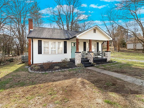 4th image of 401 Wabash St