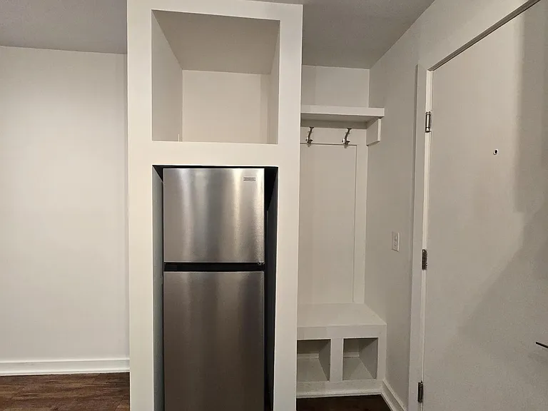 718 S 5th Ave — Photo 4