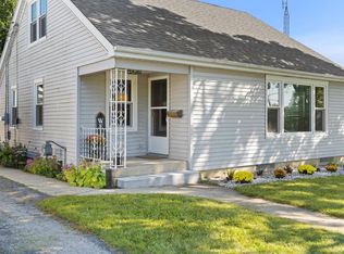 488 S Kane St, Burlington, WI 53105