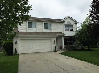 956 Hunters Run, Perrysburg, OH 43551