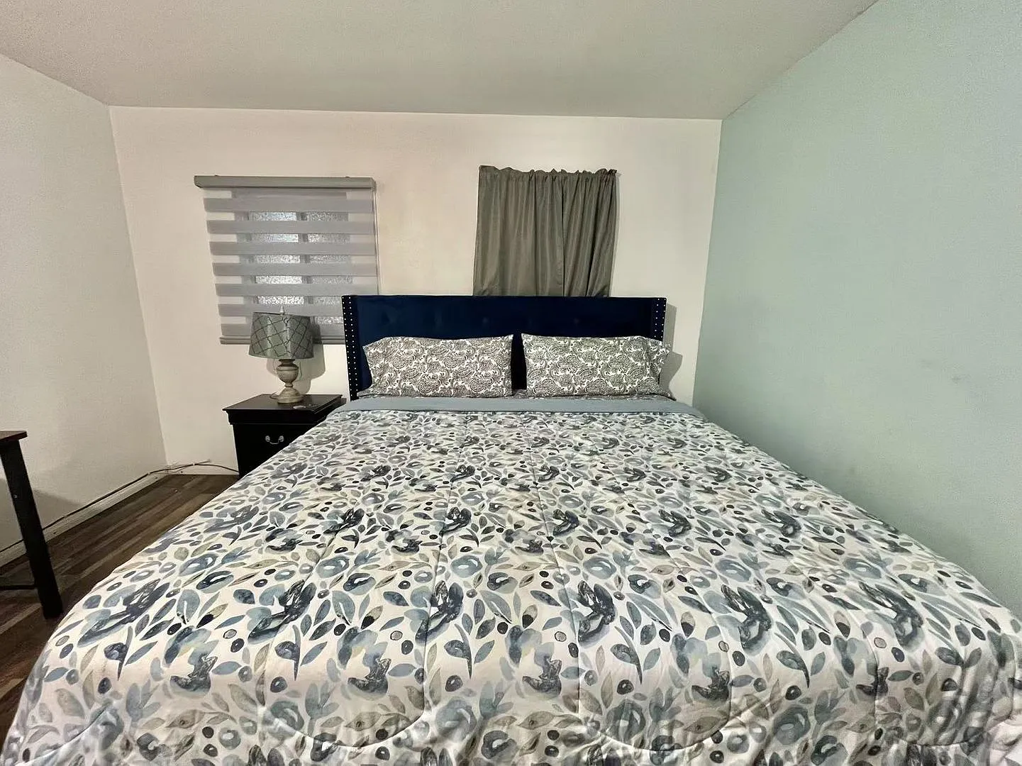Spacious Spanish-Style Room in Prime LA Location $900/mo — Photo 1