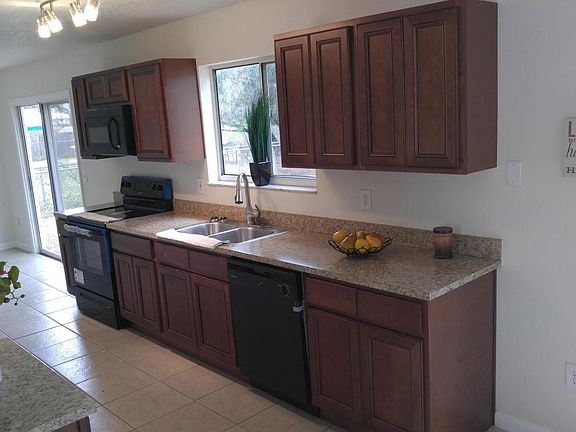 4th image of 883 Brittan Ave SE