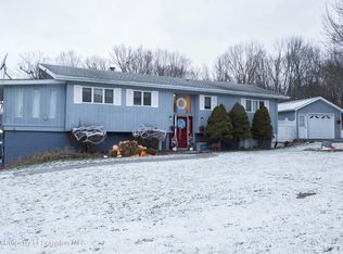 167 Weniger Hill Rd, Honesdale, PA 18431