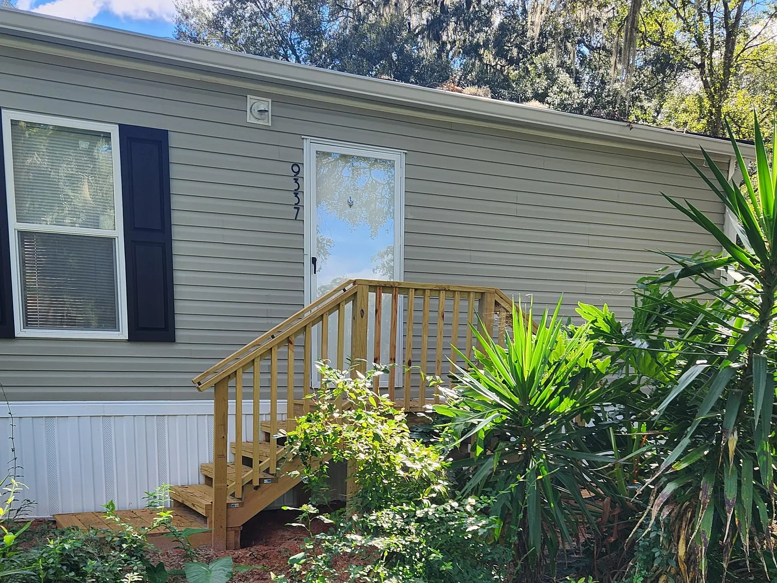 9337 S Starfish Ave — Photo 2