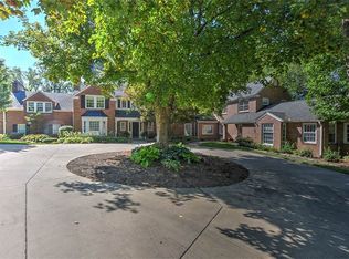 407 Southmoreland Pl, Decatur, IL 62521