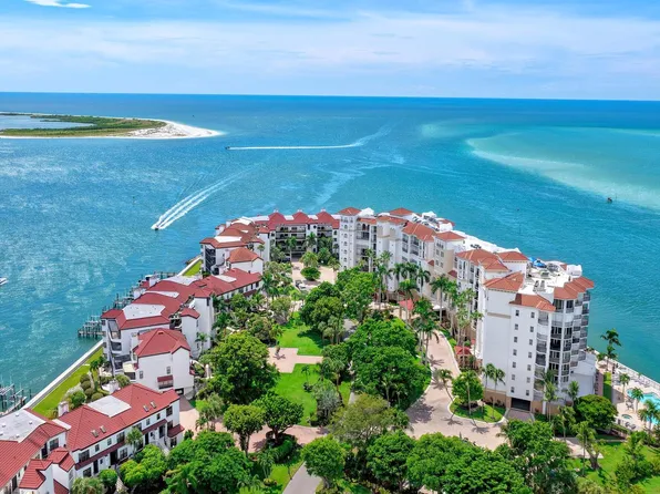 632 La Peninsula Blvd #632, Naples, FL 34113