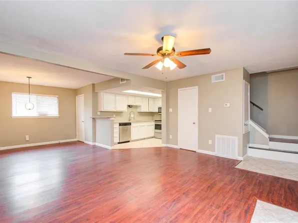 8373 La Roche Ln, Houston, TX 77036