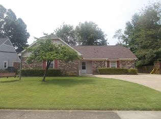 6881 Pecanhill Dr, Bartlett, TN 38135