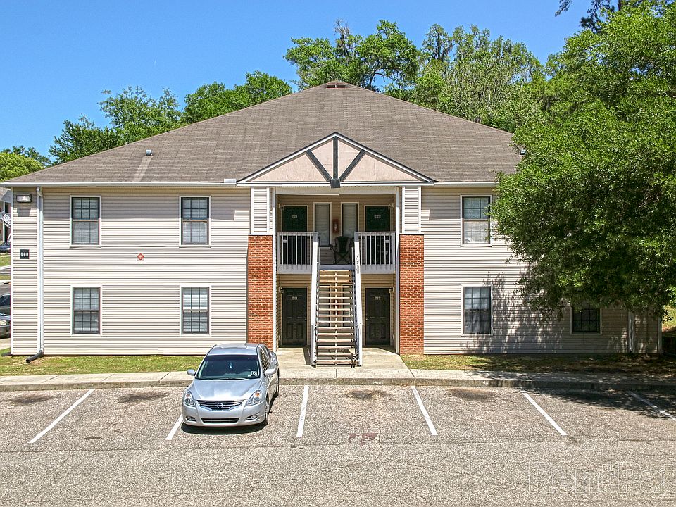 3 Bedroom Building Exterior