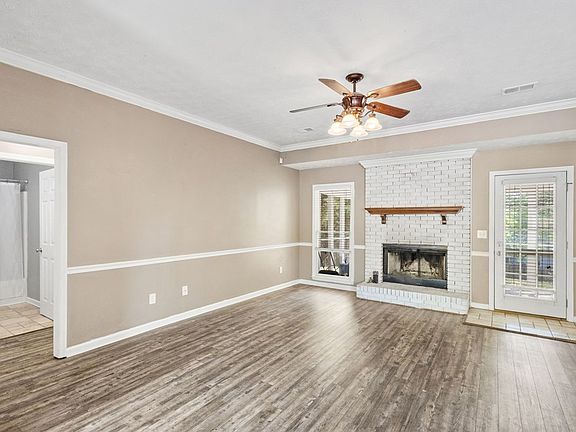 3rd image of 63 Lee Road 555