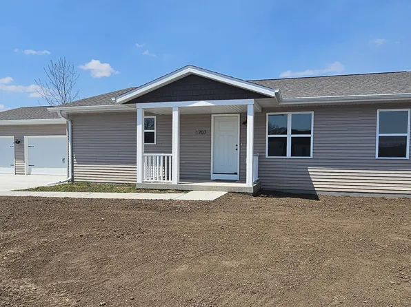 1707 Fairlawn Ave, Fond Du Lac, WI 54937