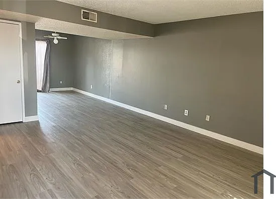 2112 Comet Ave #E — Photo 2