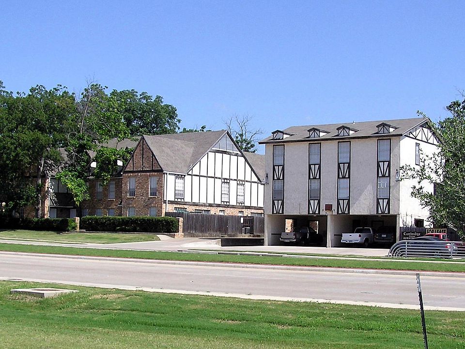 1st image of 223 E University Dr APT 112