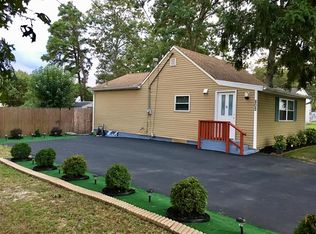 805 Southampton Blvd, Toms River, NJ 08757