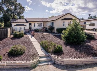 8560 El Corte Rd, Atascadero, CA 93422