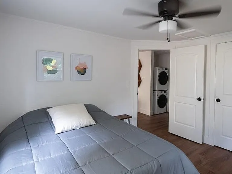 1063 Kirkwood Ave SE #B — Photo 7