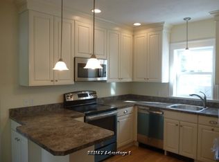 30 King Philip Rd, Worcester, MA 01606