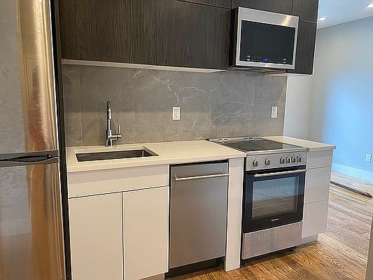1st image of 1571 Lexington Ave APT 32