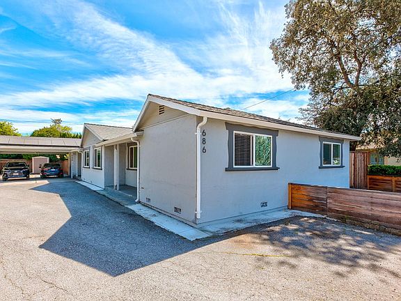 2nd image of 686-688 San Luisito Way