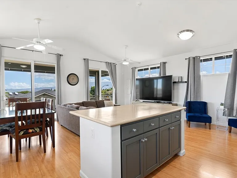 650 Komo Ohia St — Photo 12