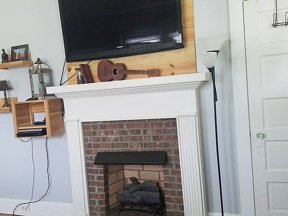 Gas fireplace