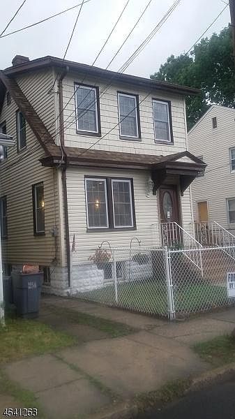 1st image of 16 McAllister Pl