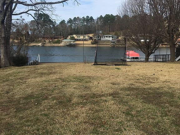 Rear picture of lot