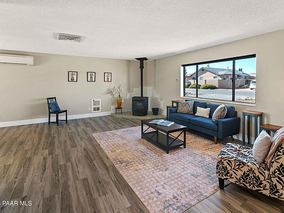 3rd image of 3617 N Dale Dr