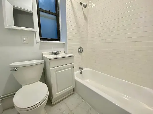 Rented by Dwell Residential Inc | media 3