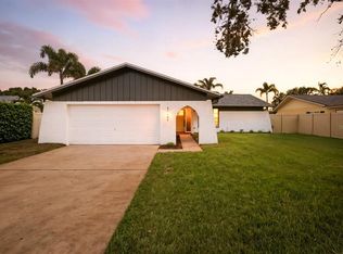 13627 San Rafael Dr, Largo, FL 33774