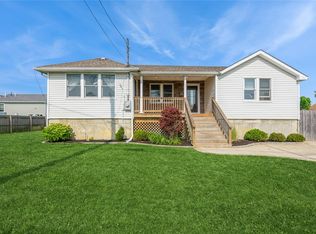 2594 Riverside Ave, Seaford, NY 11783