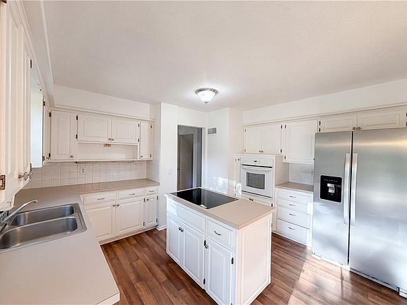 2nd image of 5243 N Lydia Ave