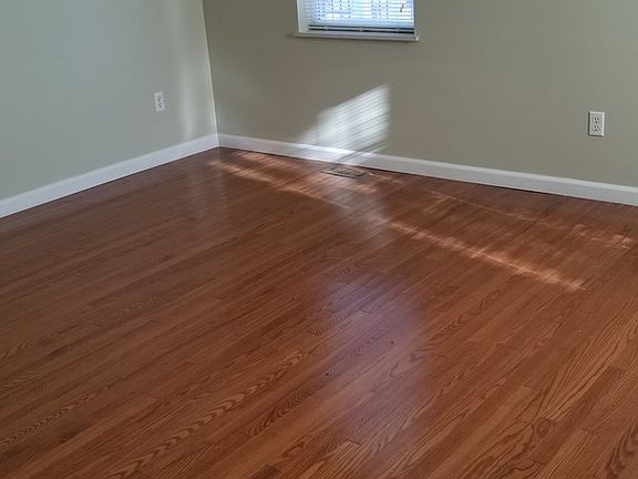 3rd image of 7349 Vermont Ave