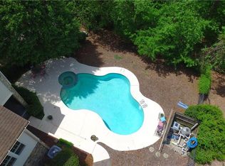 1607 Heathcliff Rd, High Point, NC 27262