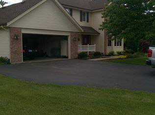 7425 Joy Ln, Roscoe, IL