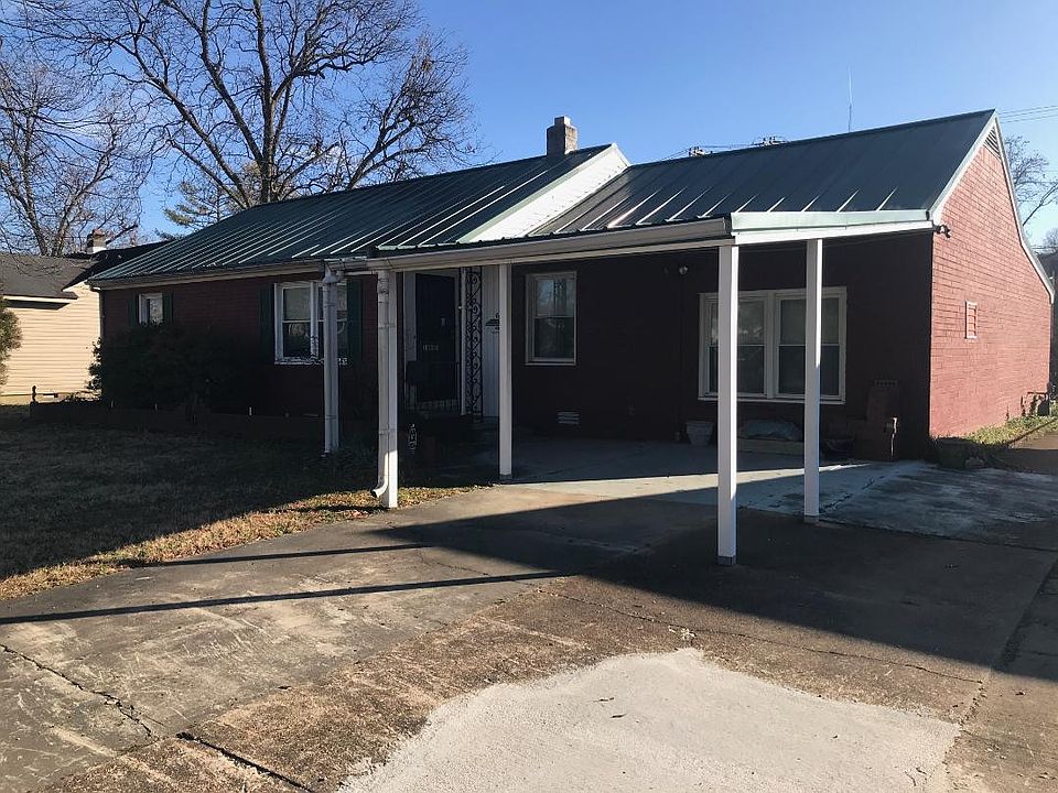 1st image of 609 W Washington Ave