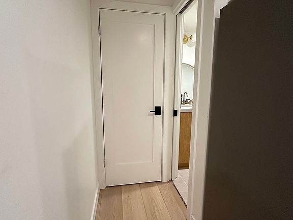 3rd image of 226 Seaview St
