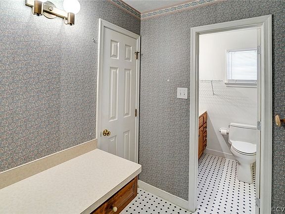 5th image of 7296 Cornfield Ct