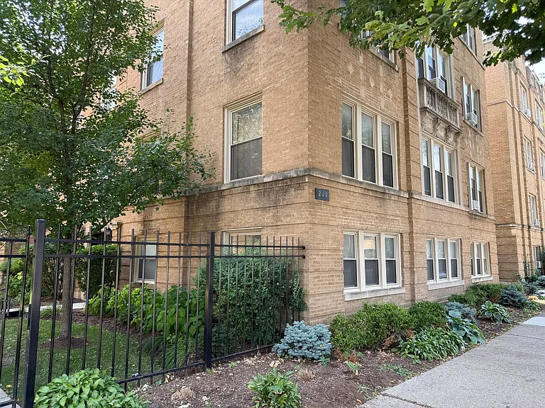 211 Washington Blvd #3N — Photo 3
