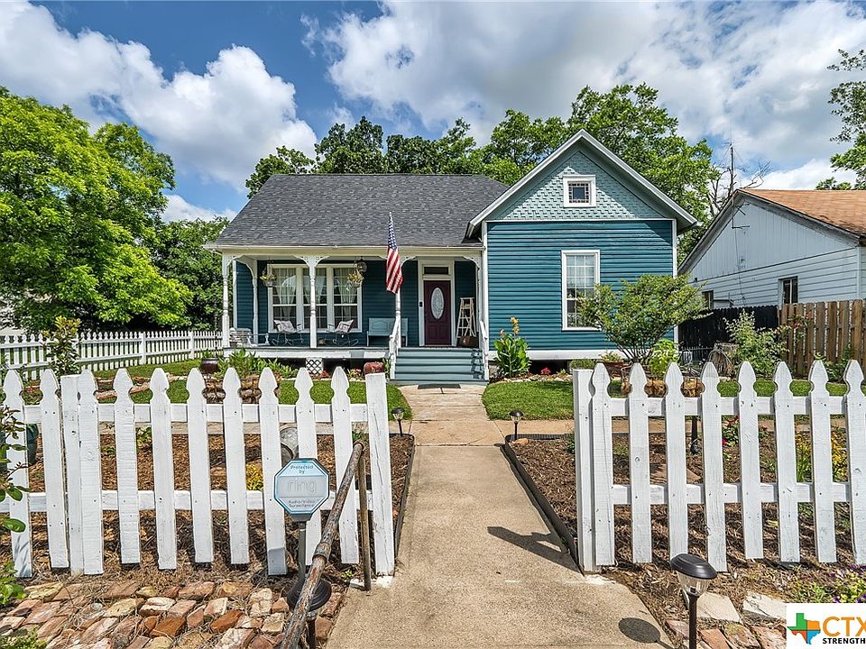307 E St, Calvert, TX 77837 Zillow