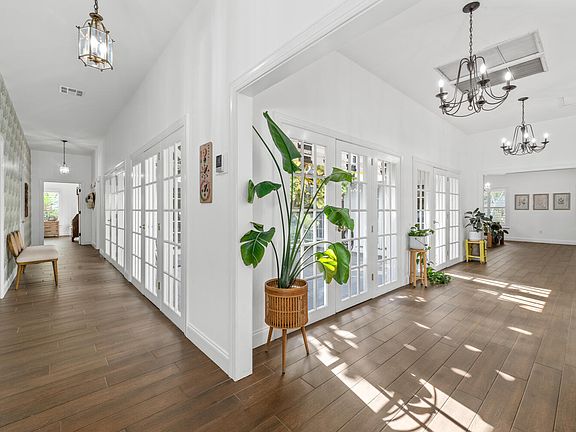 3rd image of 1453 E Road