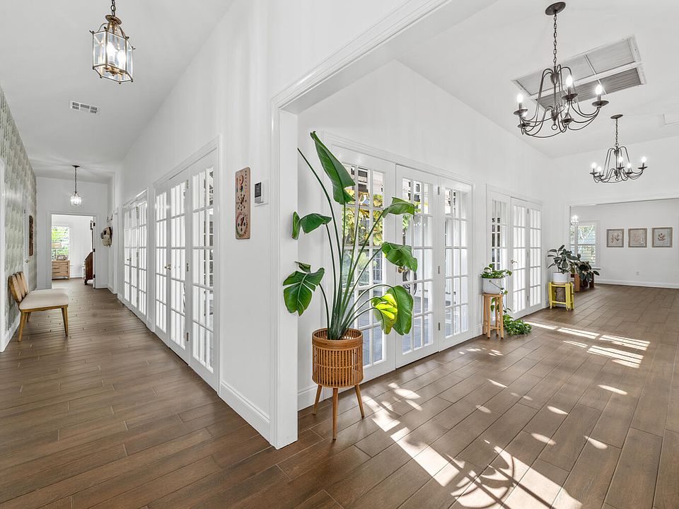 1st image of 1453 E Road