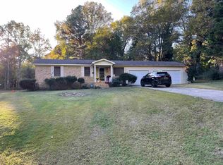 2075 Spout Springs Rd, Muscle Shoals, AL 35661