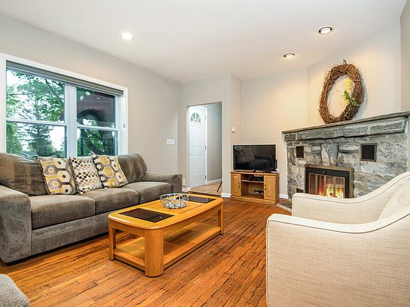 4th image of 54 Elmwood Dr